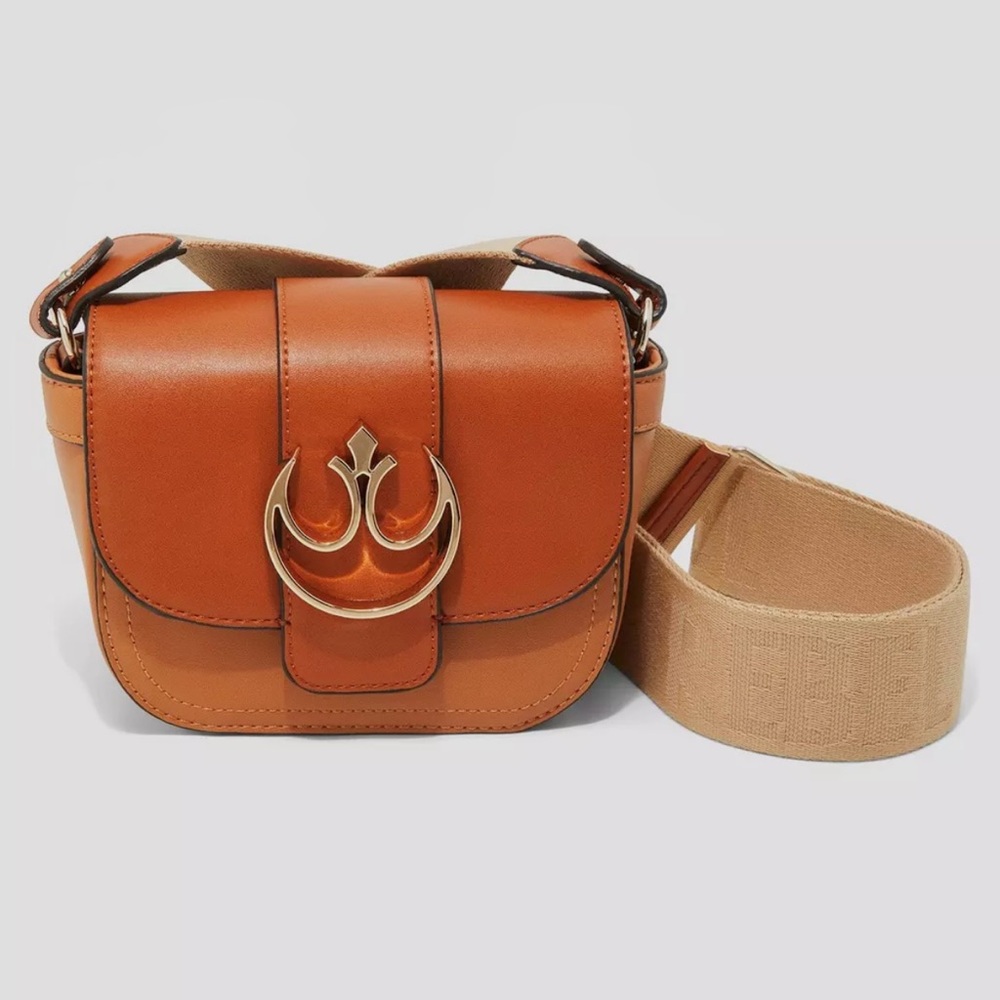 Elegant Brown Crossbody Bag with Gold Accent